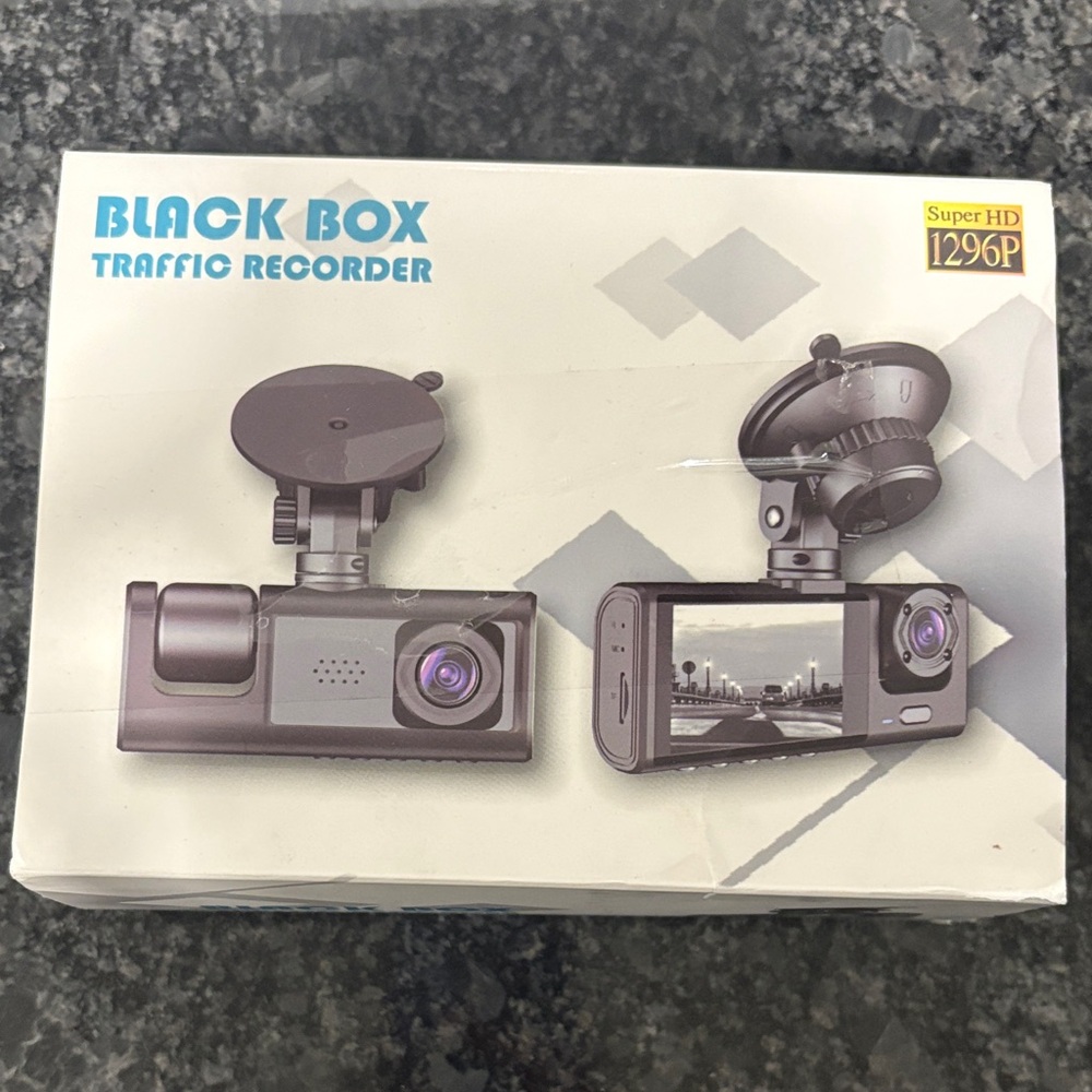 1296P Dual-Lens Dash Camera in Black